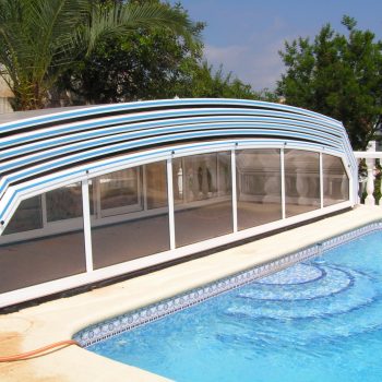 Nuestras cubiertas de piscina motorizadas están equipadas con los motores más fiables.